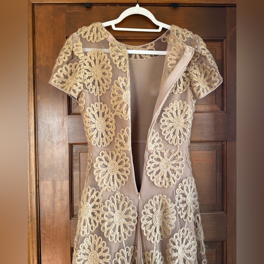 Vintage Lace Crochet Maxi Dress by Nikhita Mynah Designs - Picture 6 of 11
